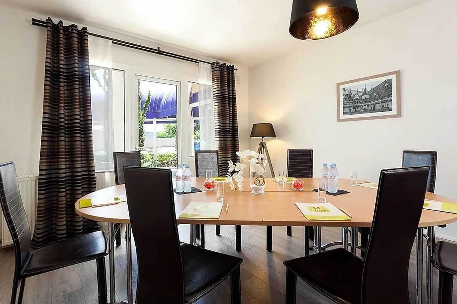 Lieux événementiels, HÔTEL CARLINE BEAUNE