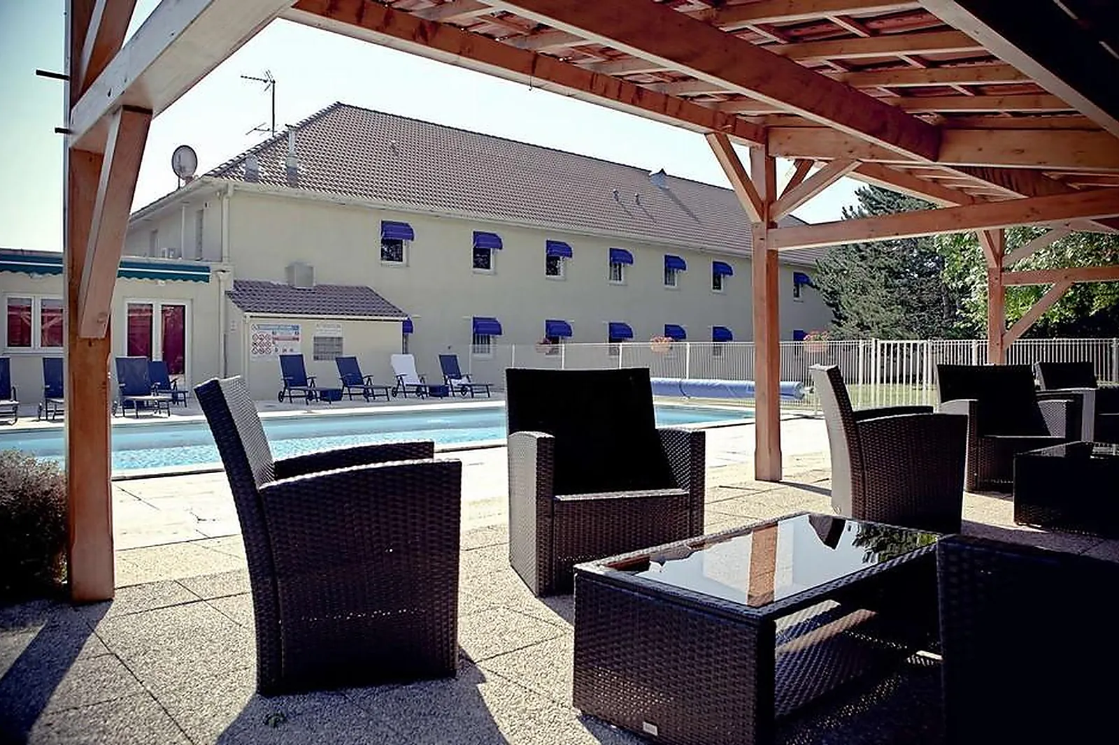 Lieux événementiels, HÔTEL CARLINE BEAUNE