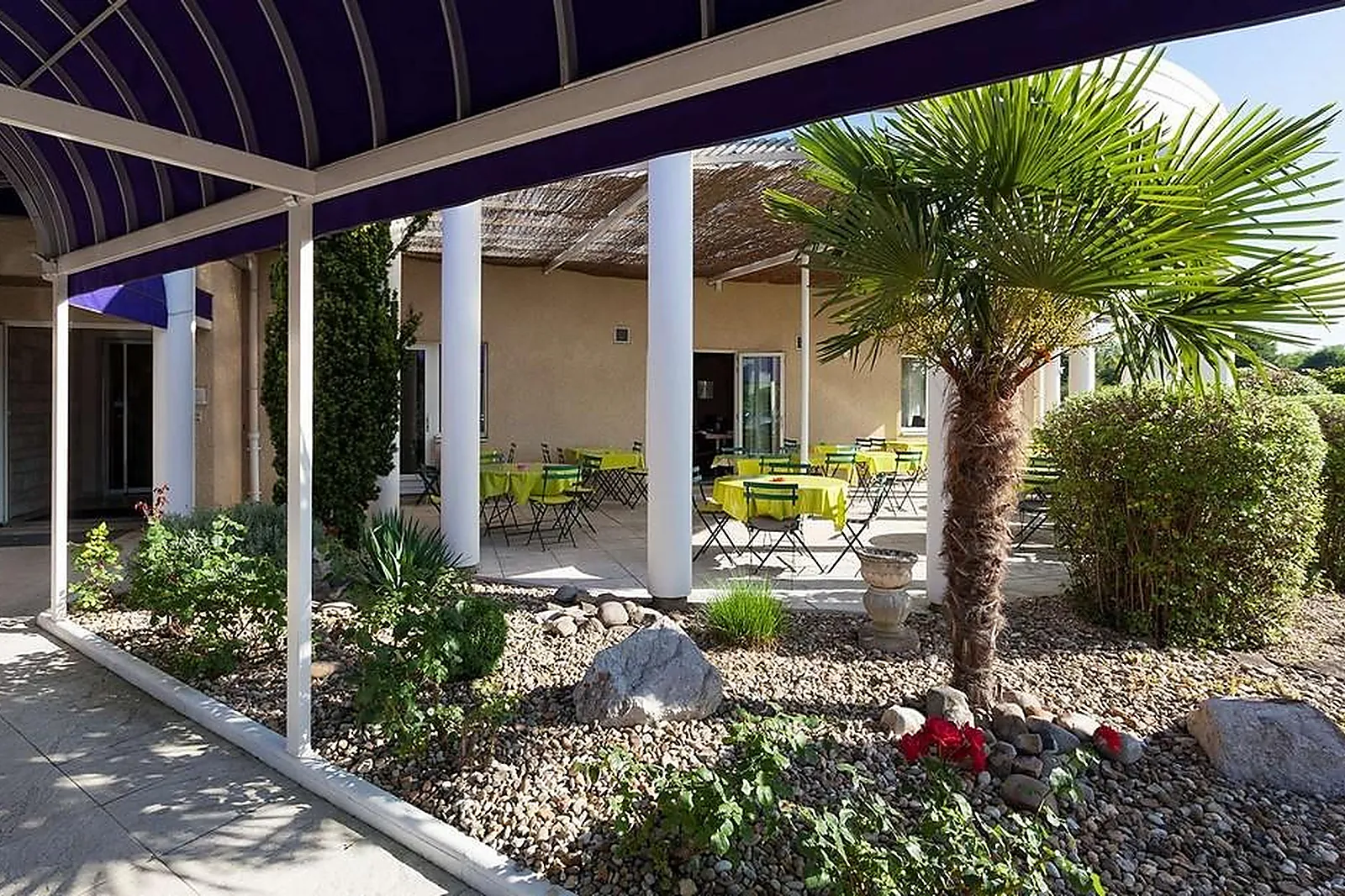 Lieux événementiels, HÔTEL CARLINE BEAUNE