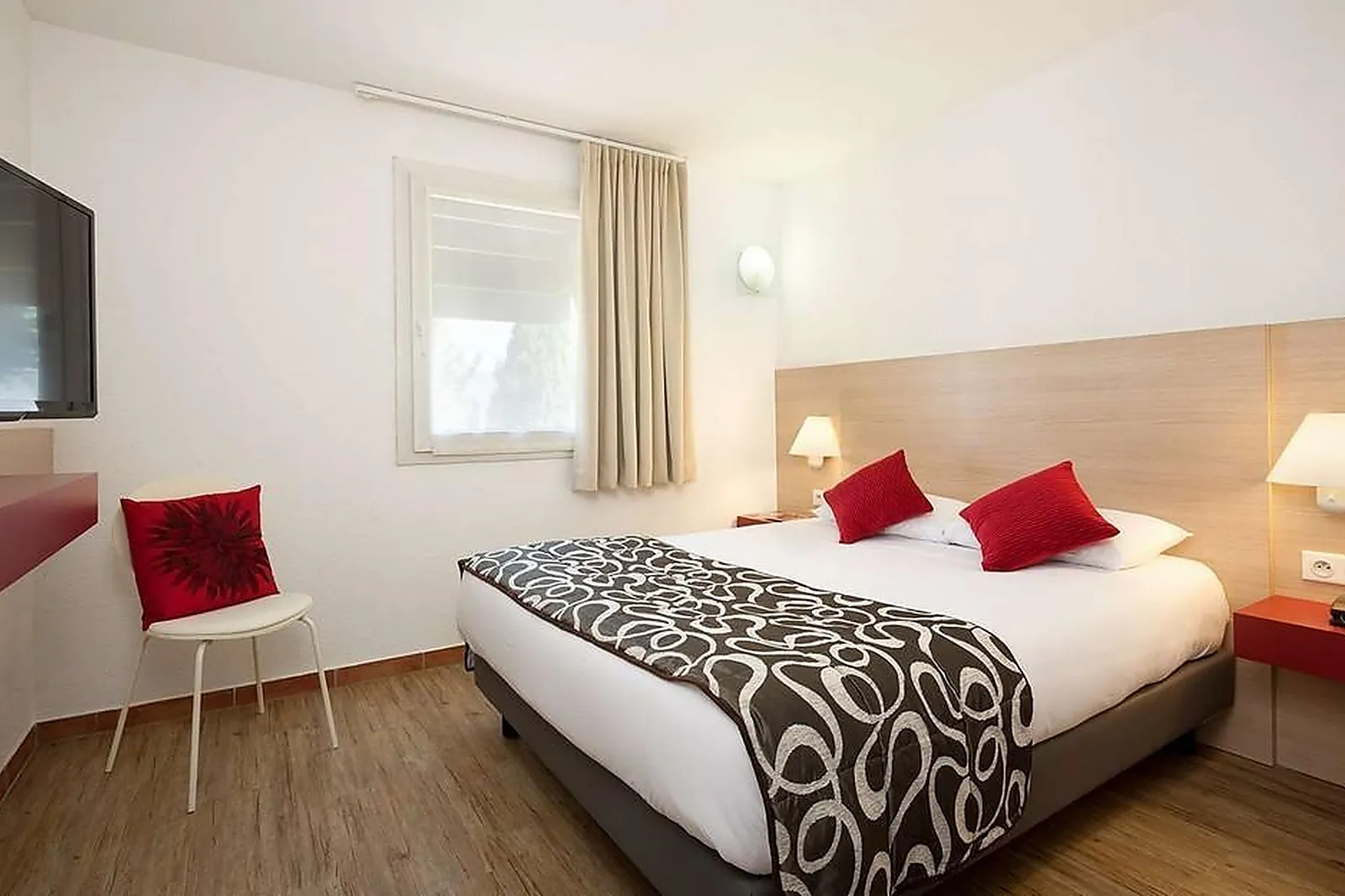 Lieux événementiels, HÔTEL CARLINE BEAUNE