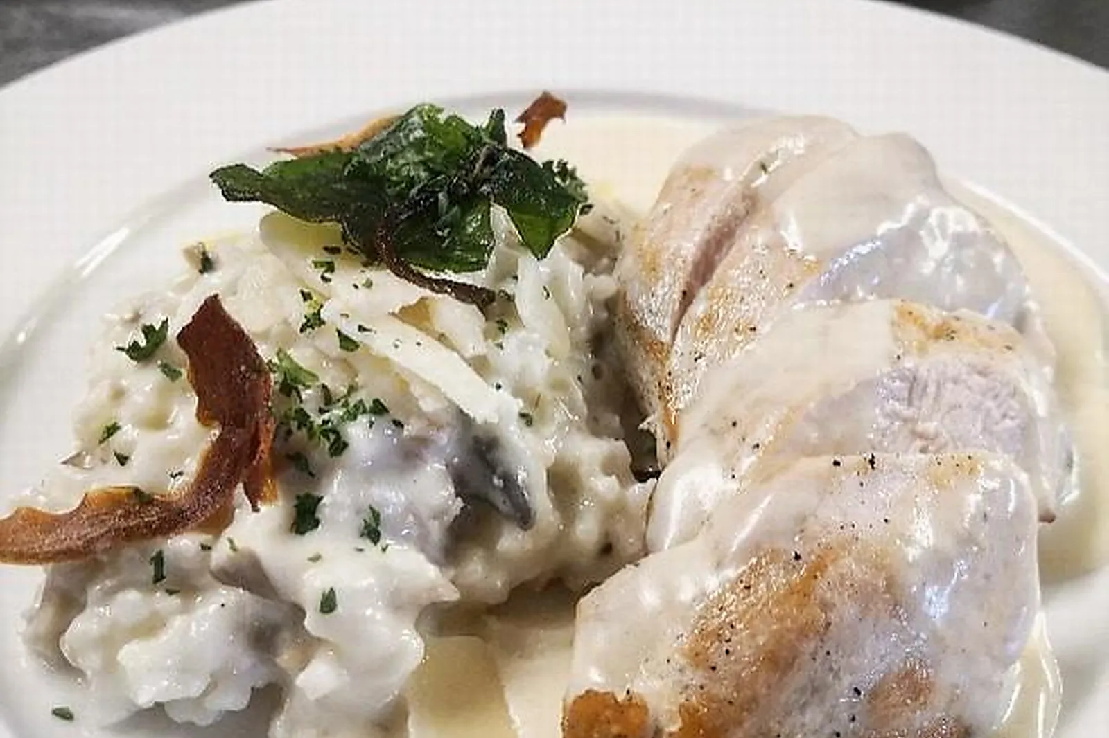 Lieux événementiels, HÔTEL CASTEL BURGOND ET LE DOUBLE V RESTAURANT