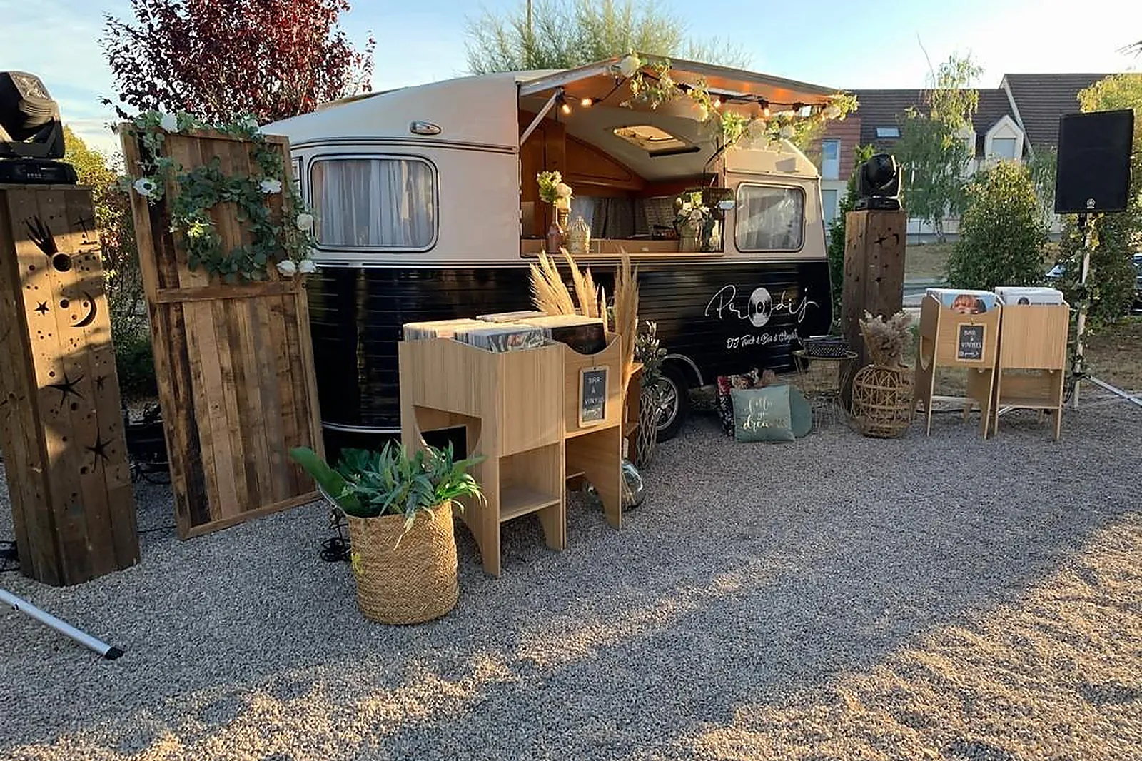 Lieux événementiels, HÔTEL CASTEL BURGOND ET LE DOUBLE V RESTAURANT
