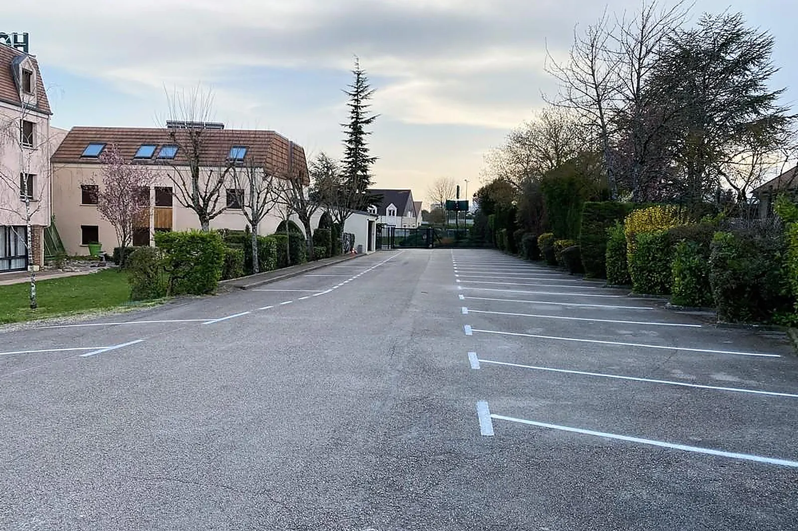 Lieux événementiels, HÔTEL CASTEL BURGOND ET LE DOUBLE V RESTAURANT