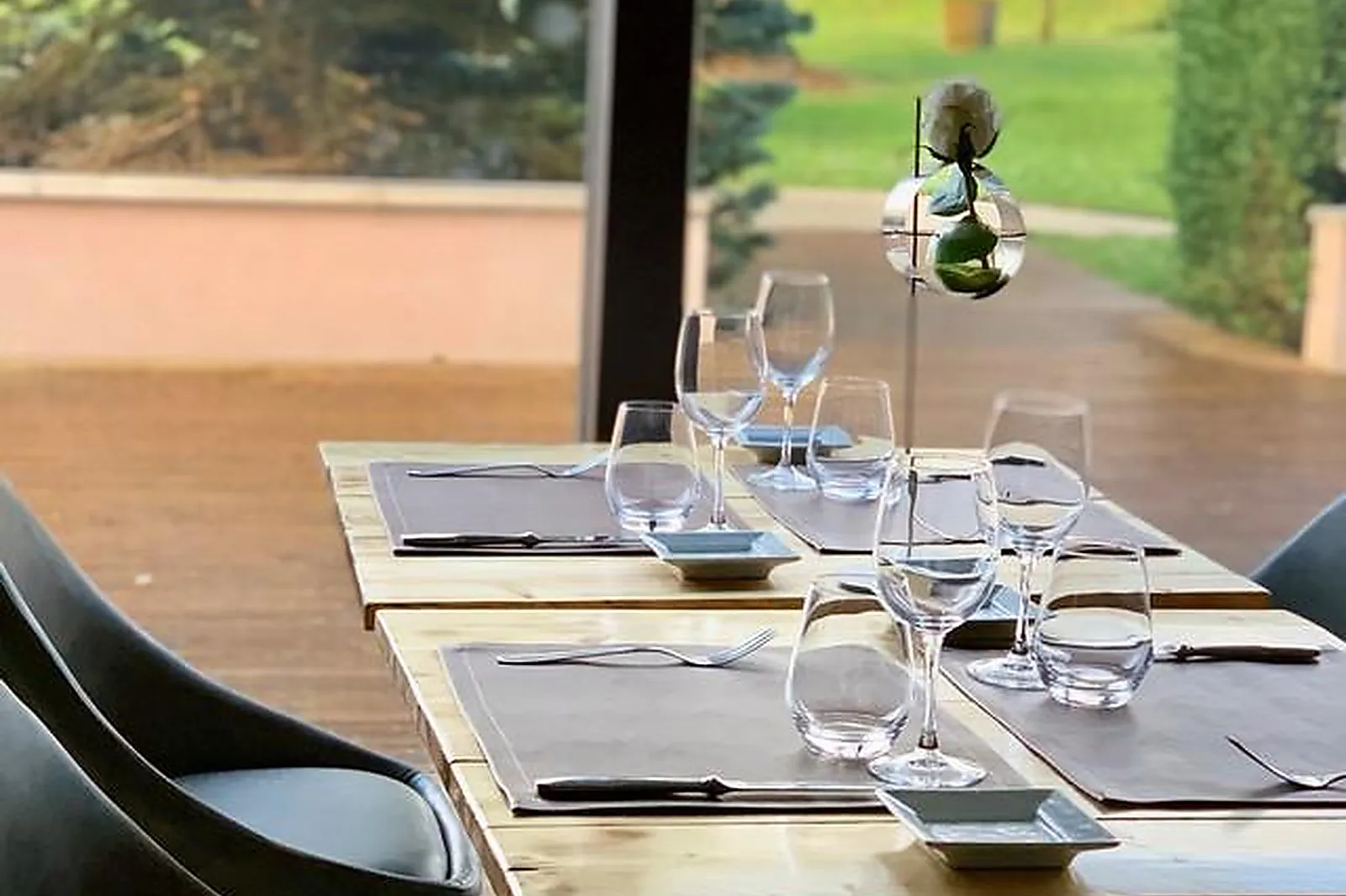 Lieux événementiels, HÔTEL CASTEL BURGOND ET LE DOUBLE V RESTAURANT