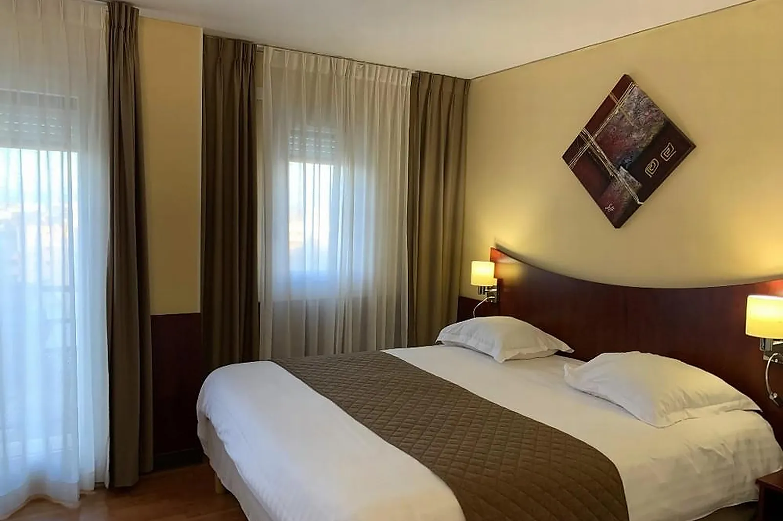 Lieux événementiels, HÔTEL CENTER BREST