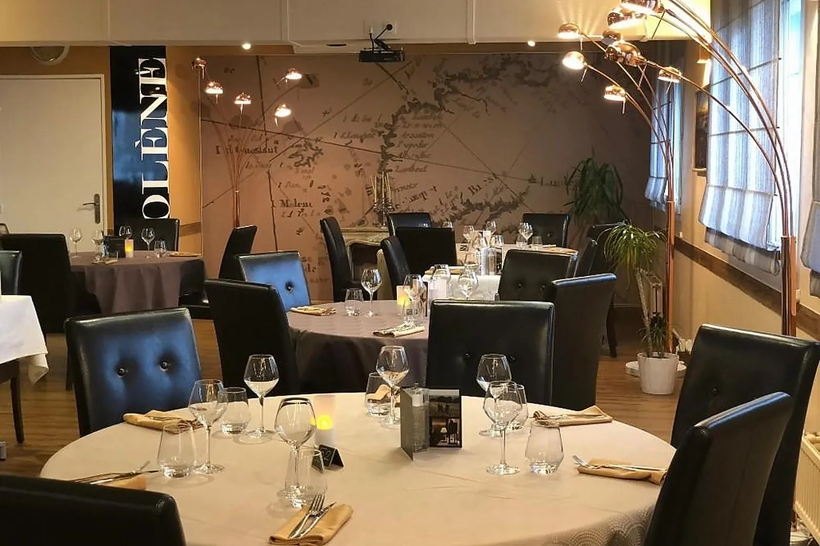 Lieux événementiels, HÔTEL CENTER BREST