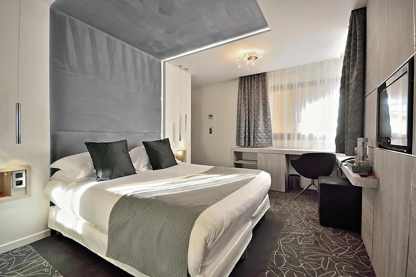 Lieux événementiels, HÔTEL CEZANNE ET SPA