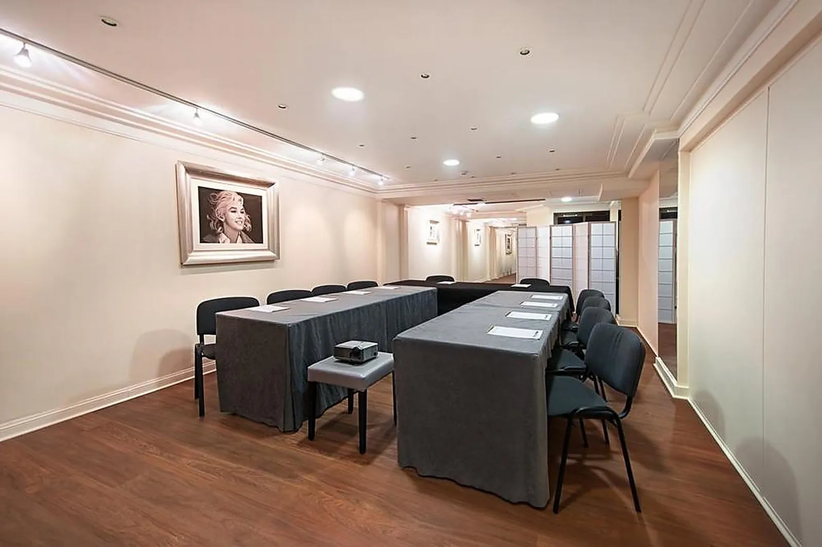 Lieux événementiels, HÔTEL CEZANNE ET SPA