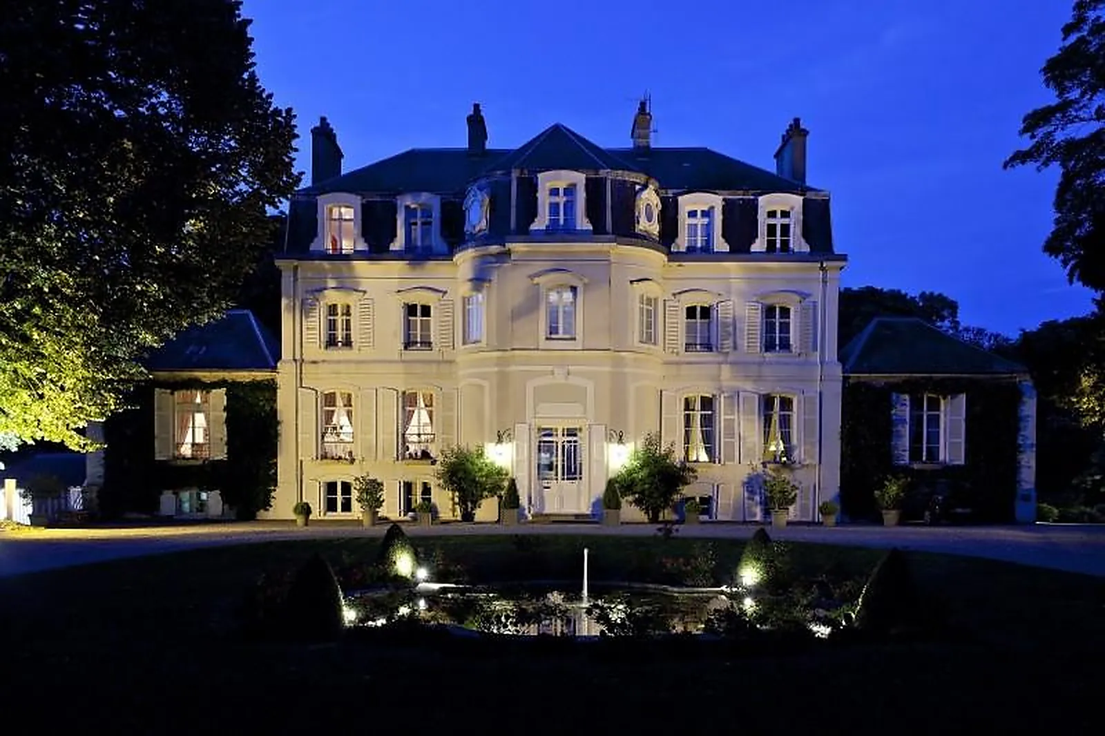 Lieux événementiels, HÔTEL CHÂTEAU CLÉRY - NAJETI