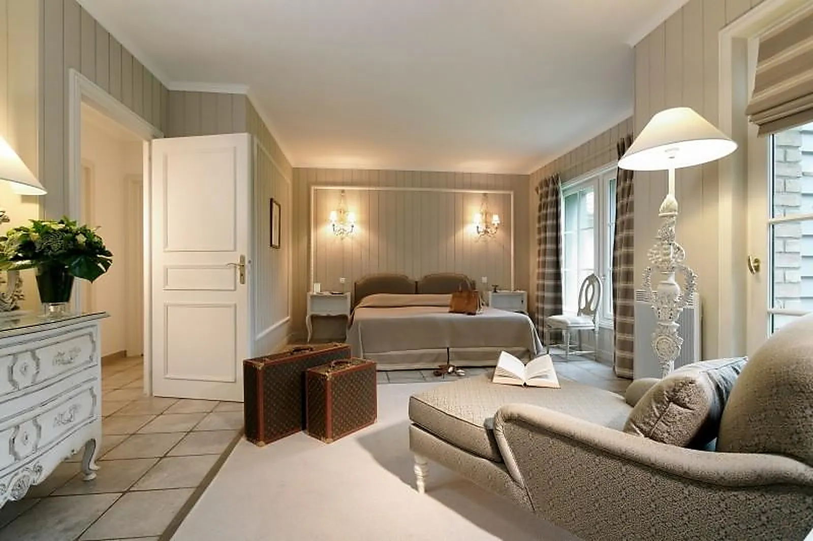 Lieux événementiels, HÔTEL CHÂTEAU CLÉRY - NAJETI