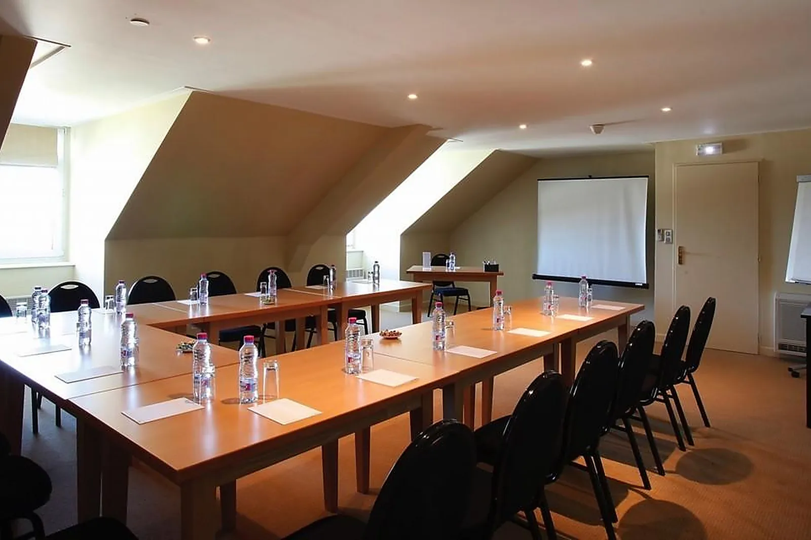 Lieux événementiels, HÔTEL CLUB COSMOS ET SPA