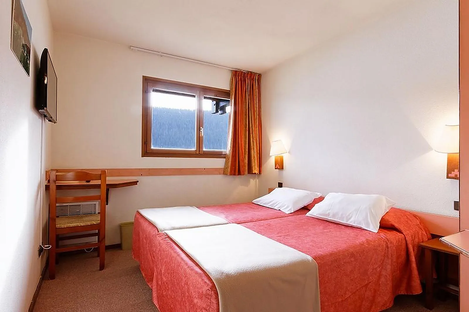 Lieux événementiels, HÔTEL CLUB LE RISOUX