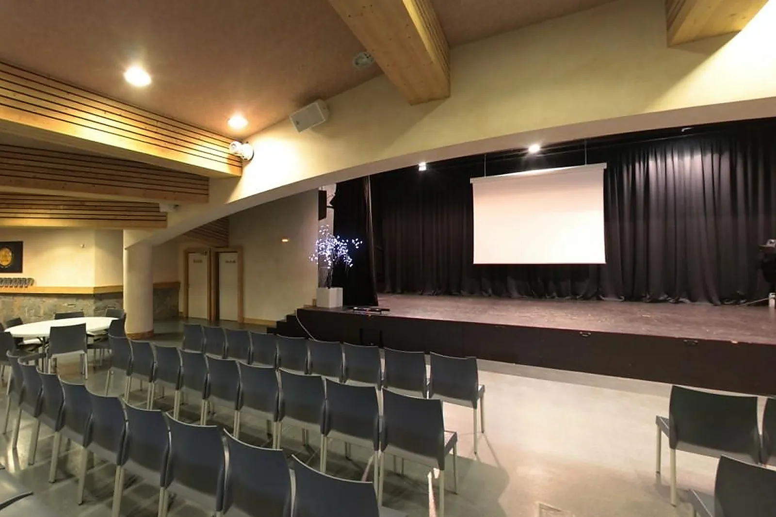 Lieux événementiels, HÔTEL CLUB LE CRÊT