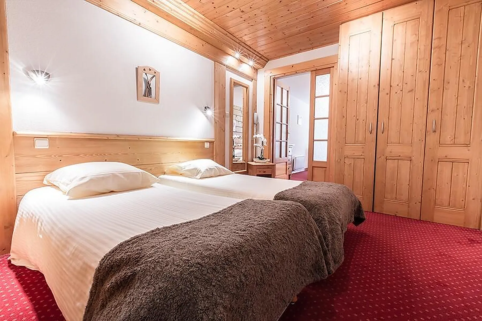 Lieux événementiels, HÔTEL CLUB LE CRÊT