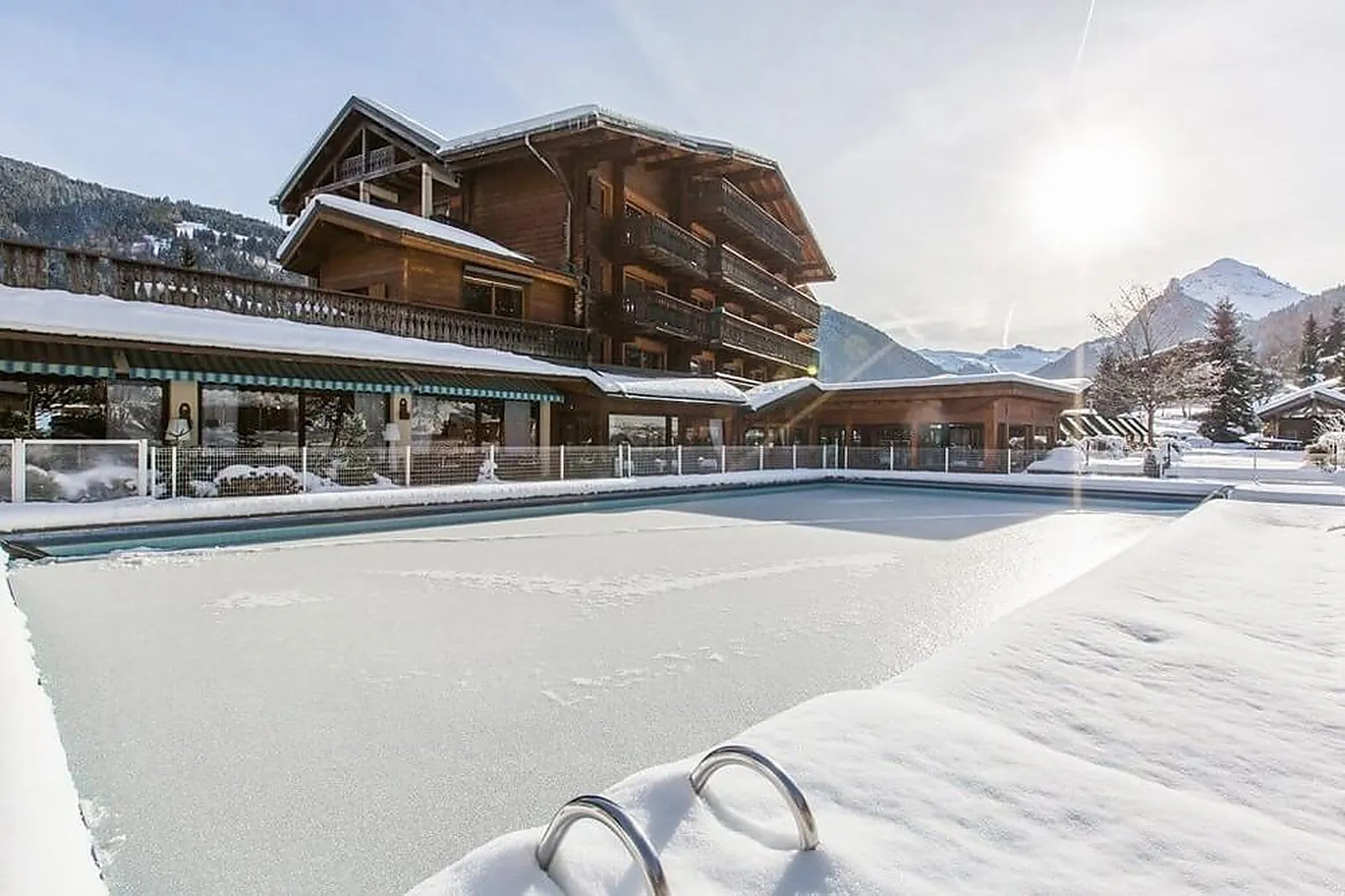 Lieux événementiels, HÔTEL CLUB LE CRÊT