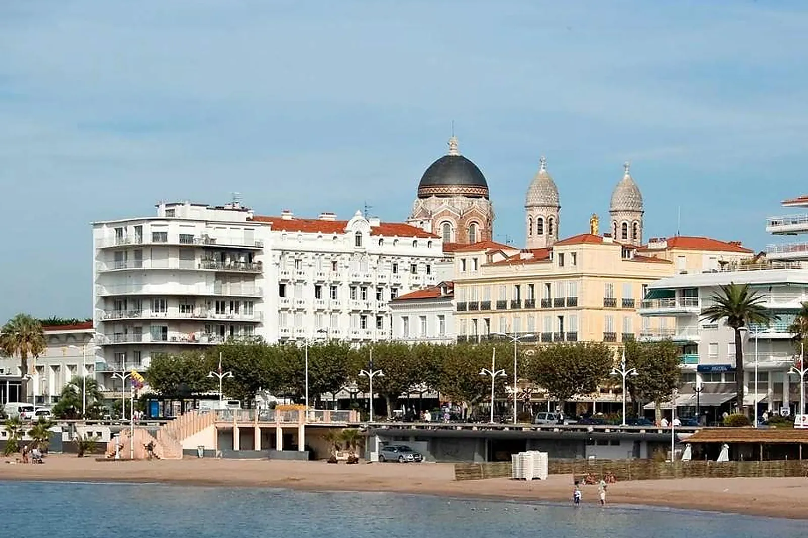 Lieux événementiels, HOTEL CONTINENTAL SAINT RAPHAEL