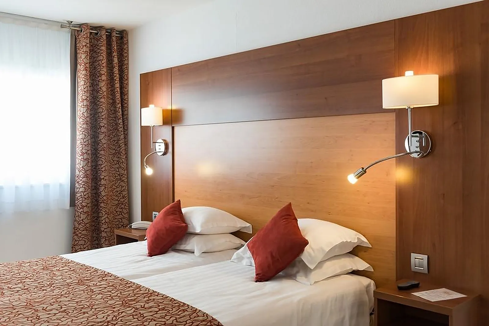 Lieux événementiels, HOTEL CONTINENTAL SAINT RAPHAEL