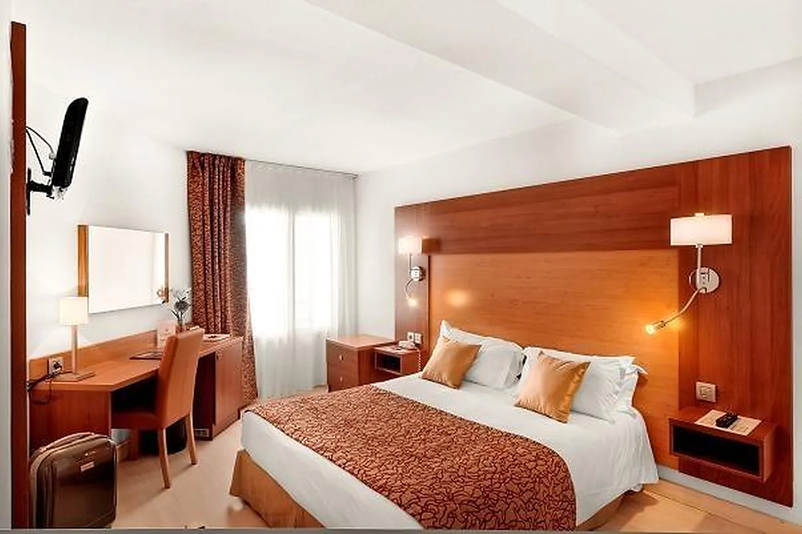 Lieux événementiels, HOTEL CONTINENTAL SAINT RAPHAEL