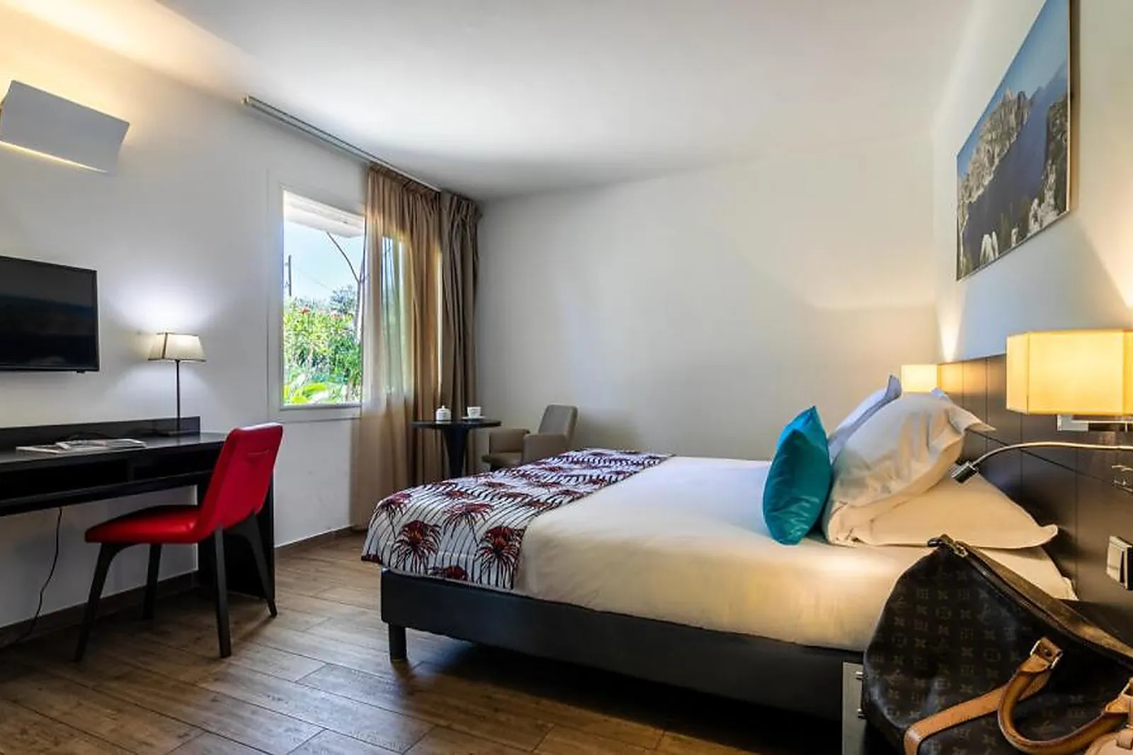 Lieux événementiels, HÔTEL CORNICHE DU LIOUQUET