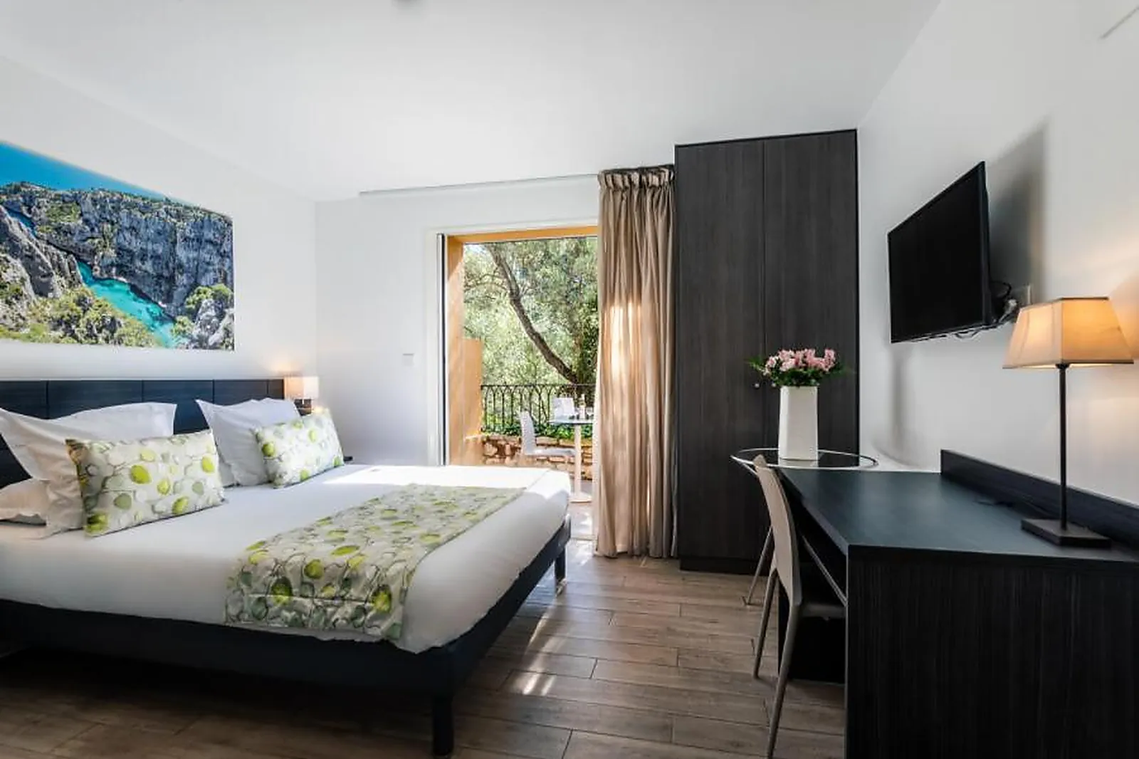 Lieux événementiels, HÔTEL CORNICHE DU LIOUQUET