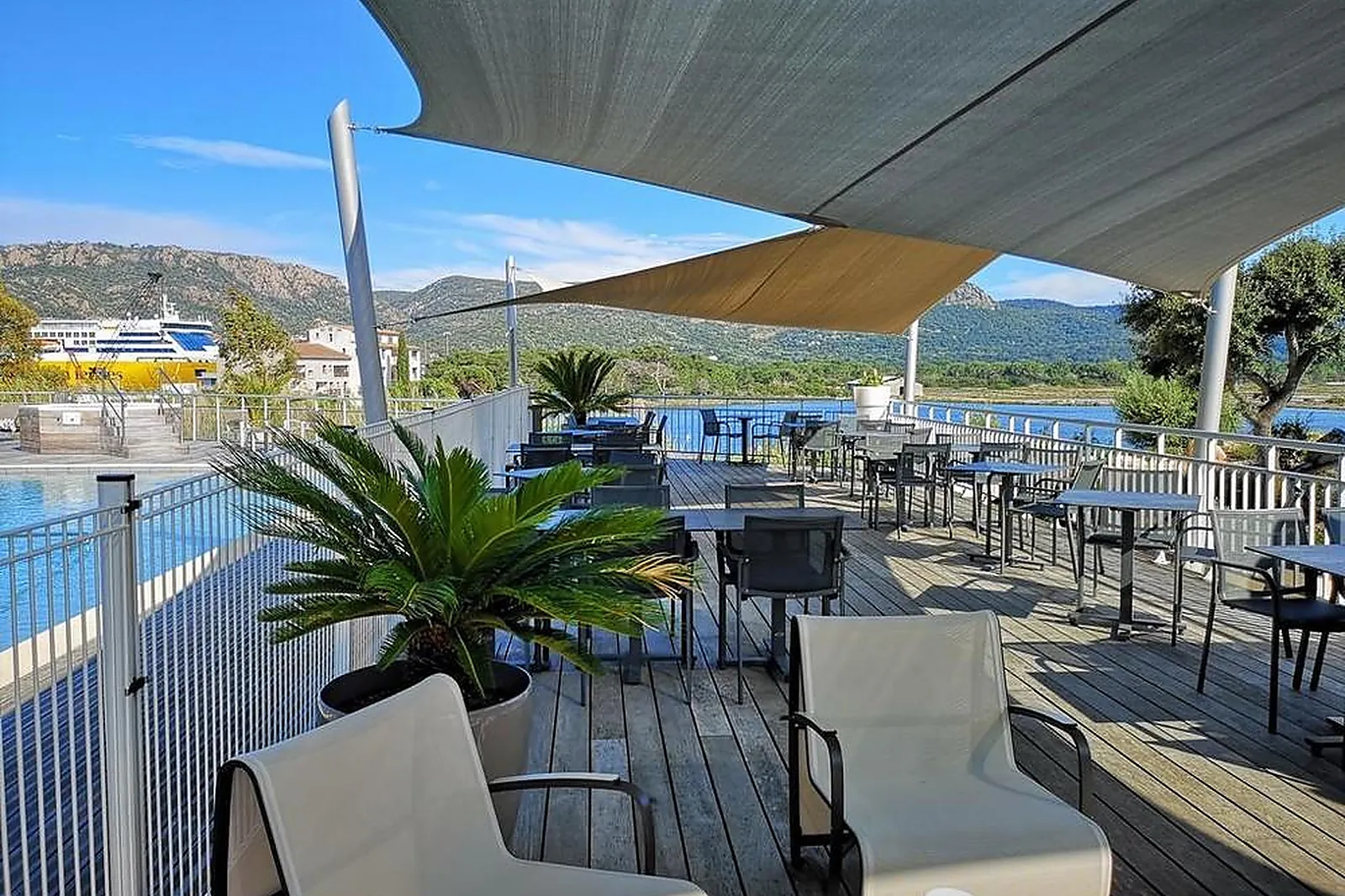 Lieux événementiels, HÔTEL COSTA SALINA