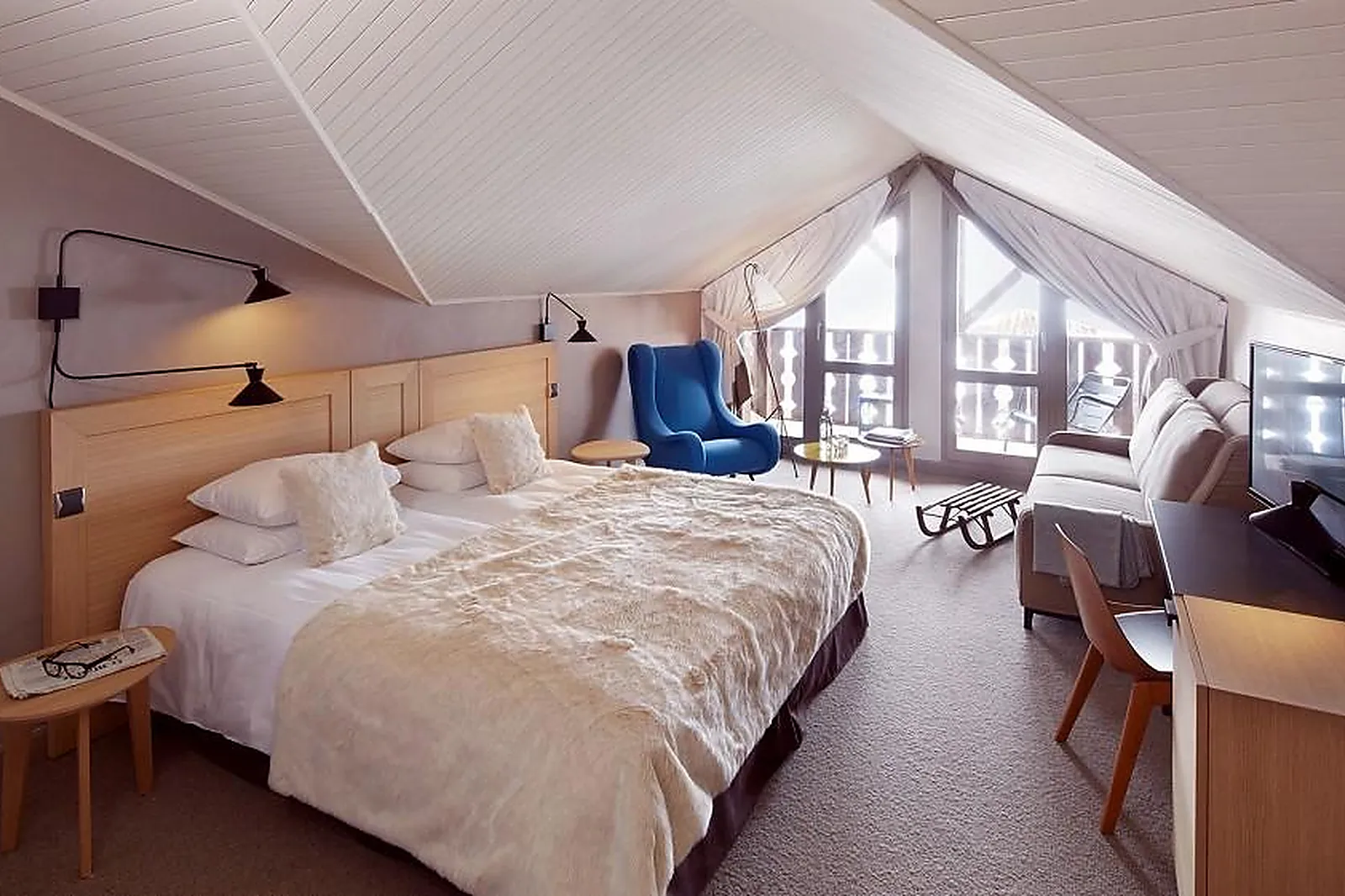 Lieux événementiels, HOTEL DES TROIS VALLEES - HOTEL DES NEIGES