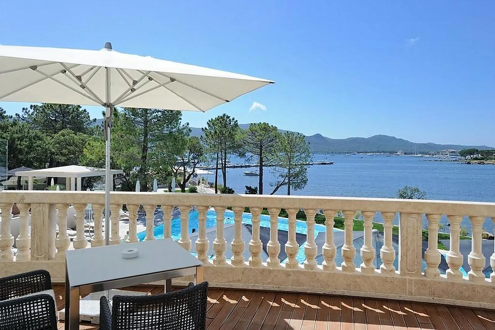 Lieux événementiels, HÔTEL DON CESAR