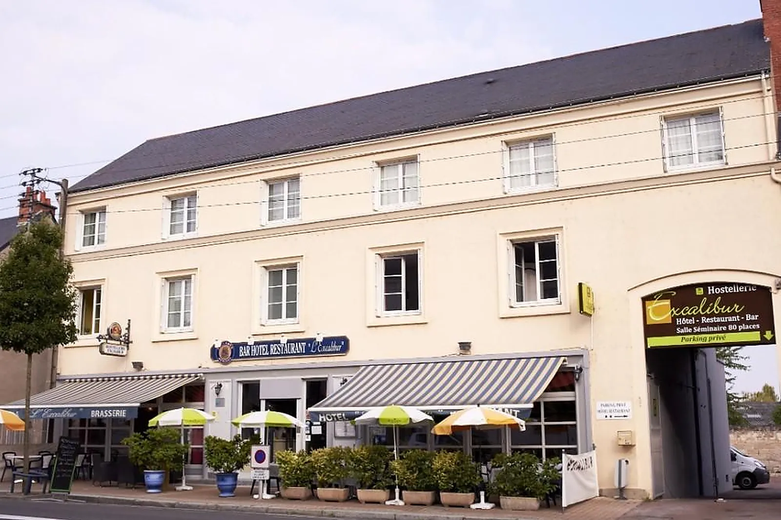 Lieux événementiels, HÔTEL EXCALIBUR