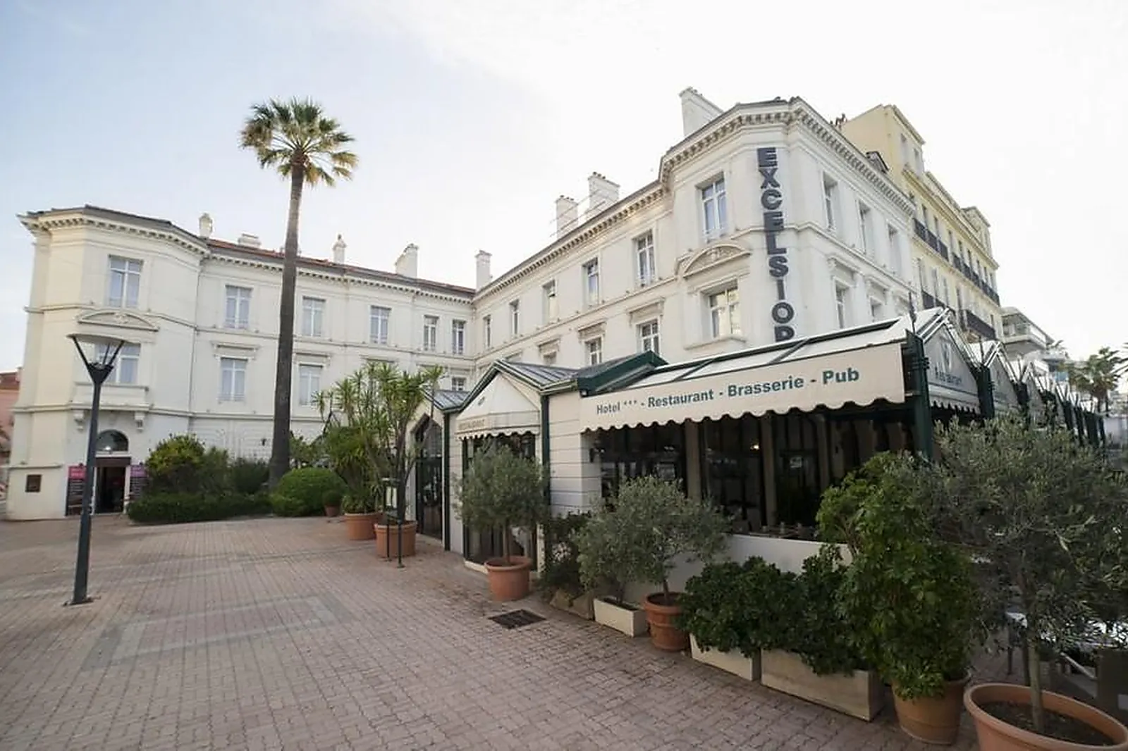 Lieux événementiels, HÔTEL EXCELSIOR