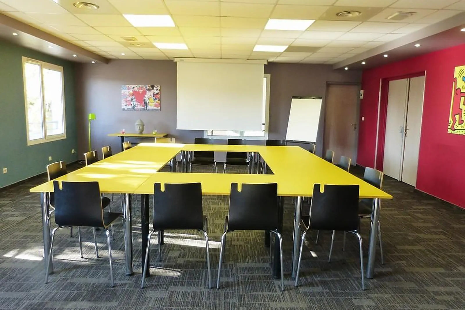 Lieux événementiels, HÔTEL FULL COLORS