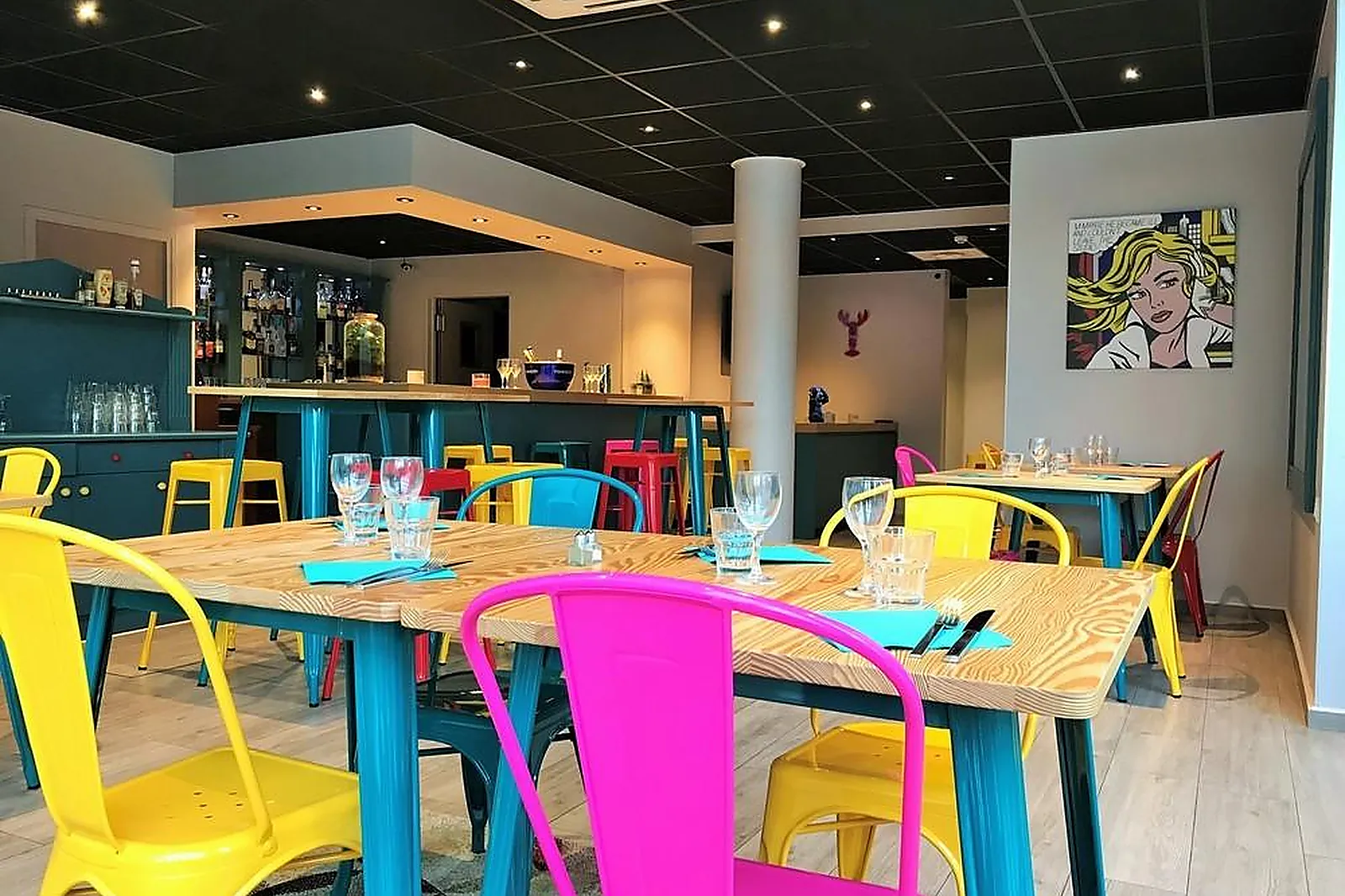 Lieux événementiels, HÔTEL FULL COLORS