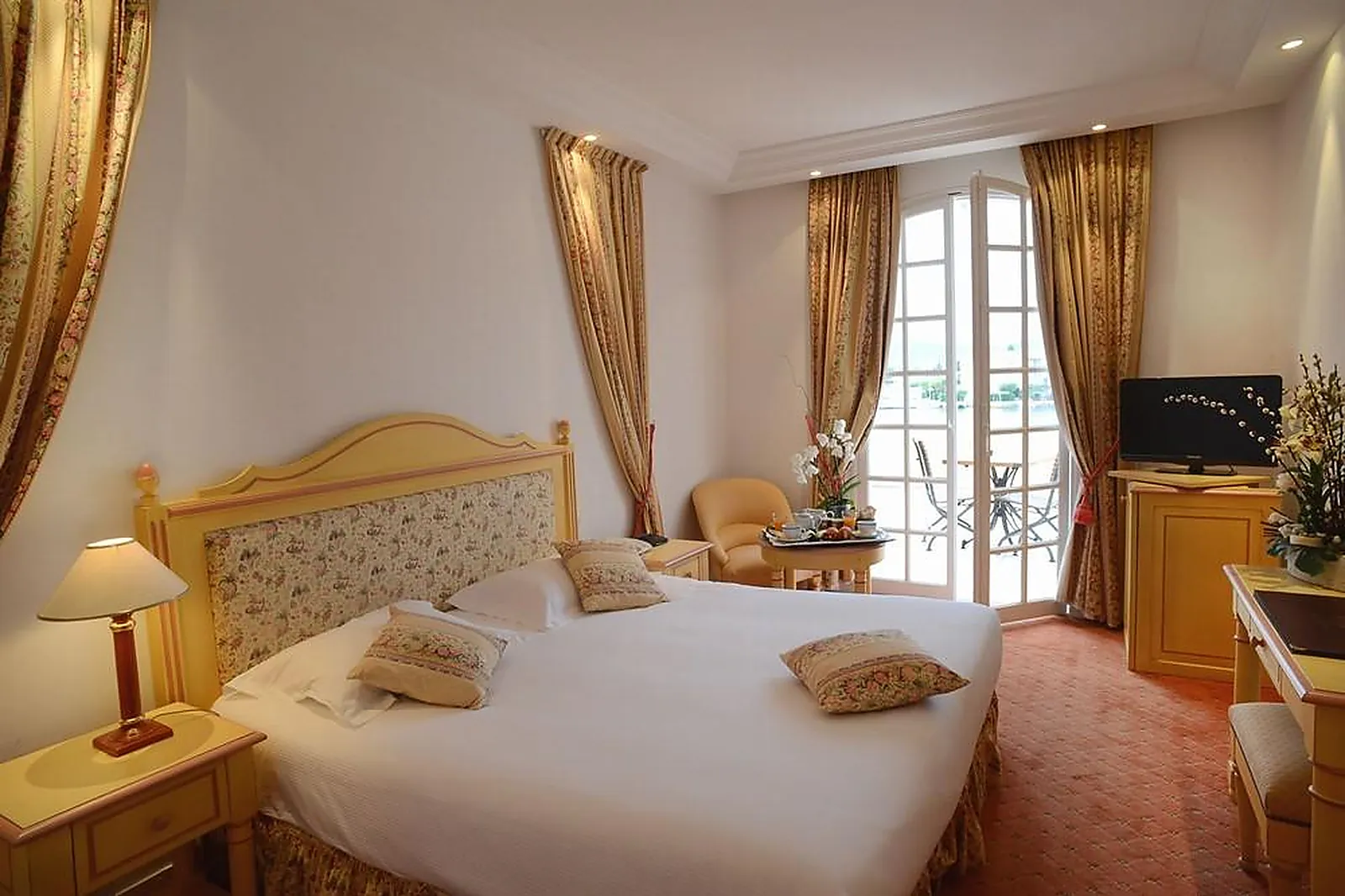 Lieux événementiels, HOTEL GIRAGLIA