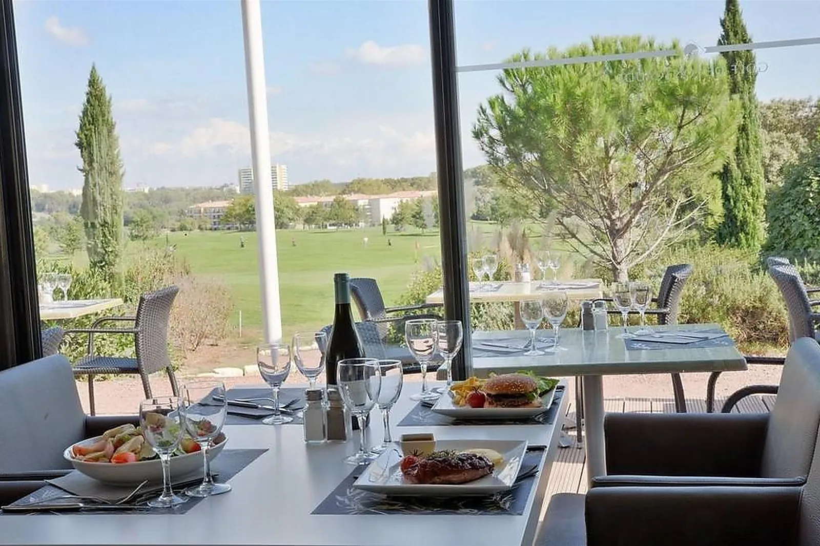 Lieux événementiels, HÔTEL GOLF FONTCAUDE