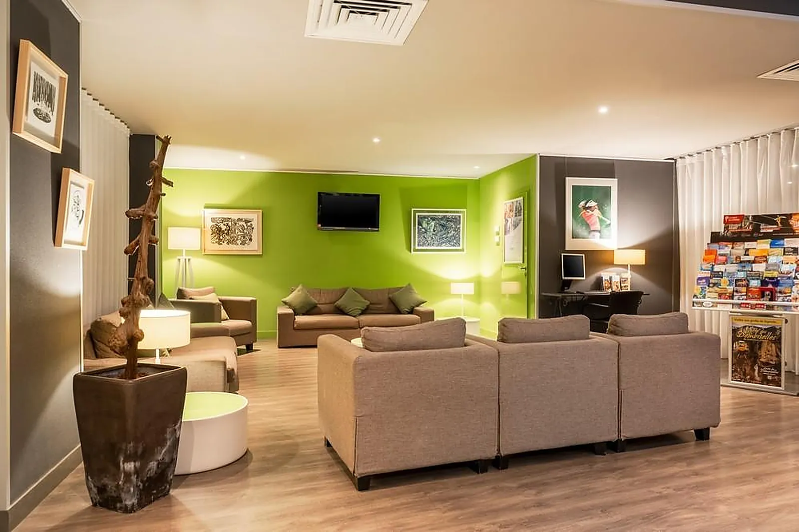 Lieux événementiels, HÔTEL GOLF FONTCAUDE