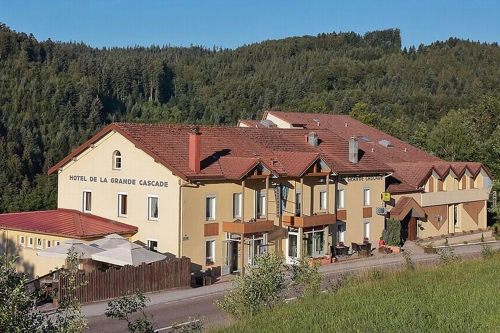 Lieux événementiels, HÔTEL GRANDE CASCADE
