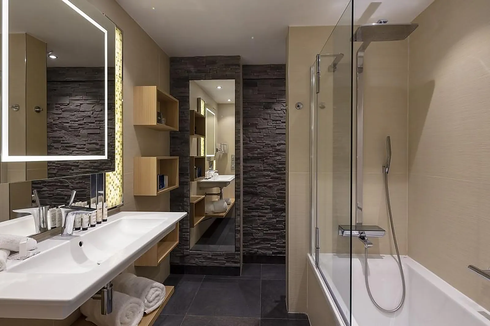 Lieux événementiels, HÔTEL ILE ROUSSE THALAZUR BANDOL