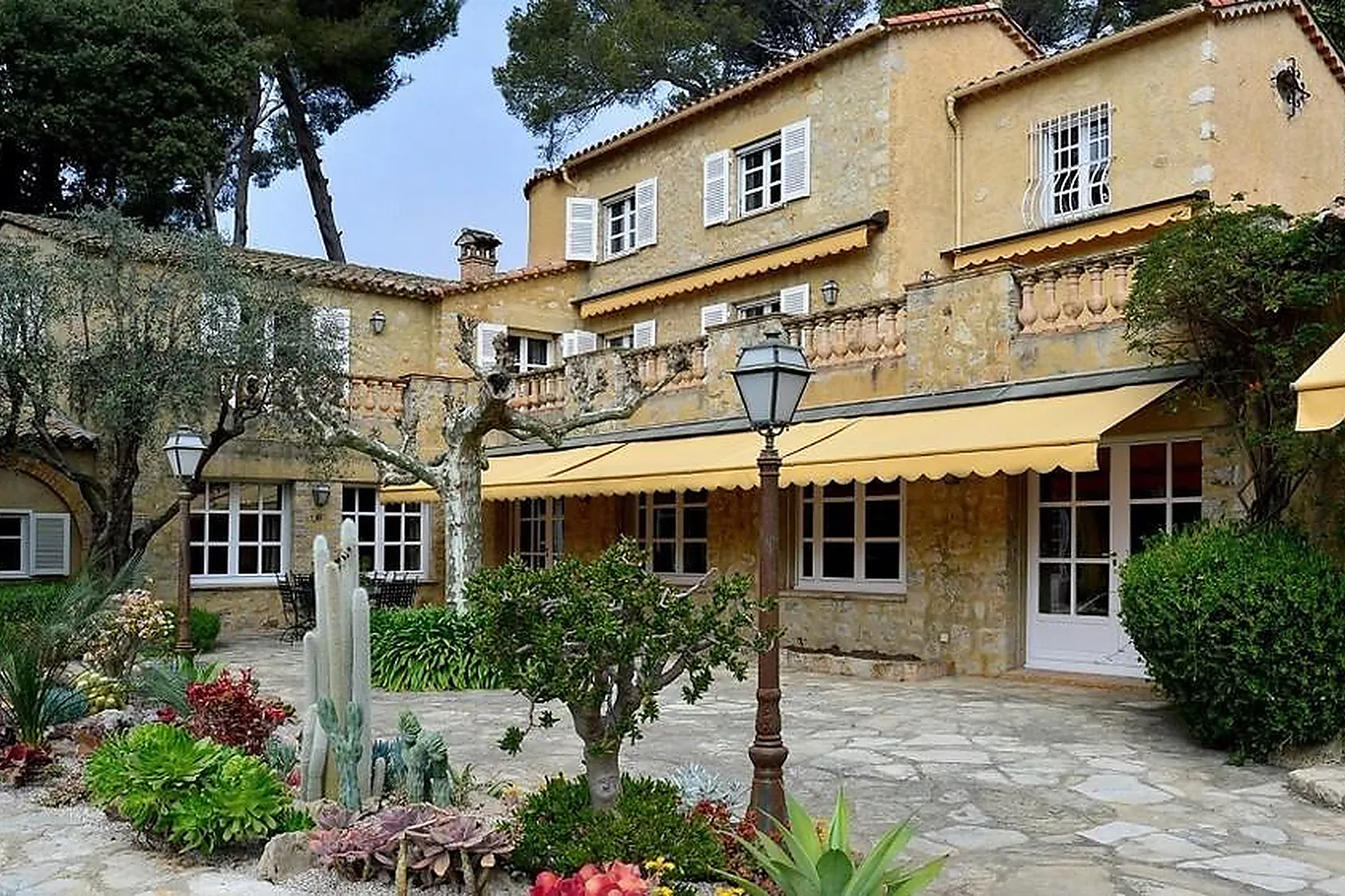 Lieux événementiels, HÔTEL IMPÉRIAL GAROUPE