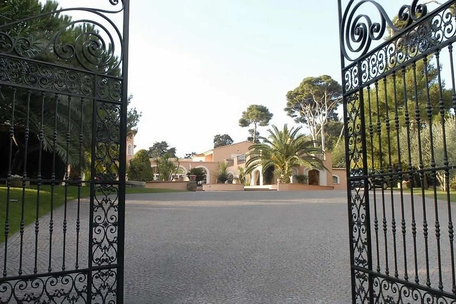 Lieux événementiels, HÔTEL IMPÉRIAL GAROUPE