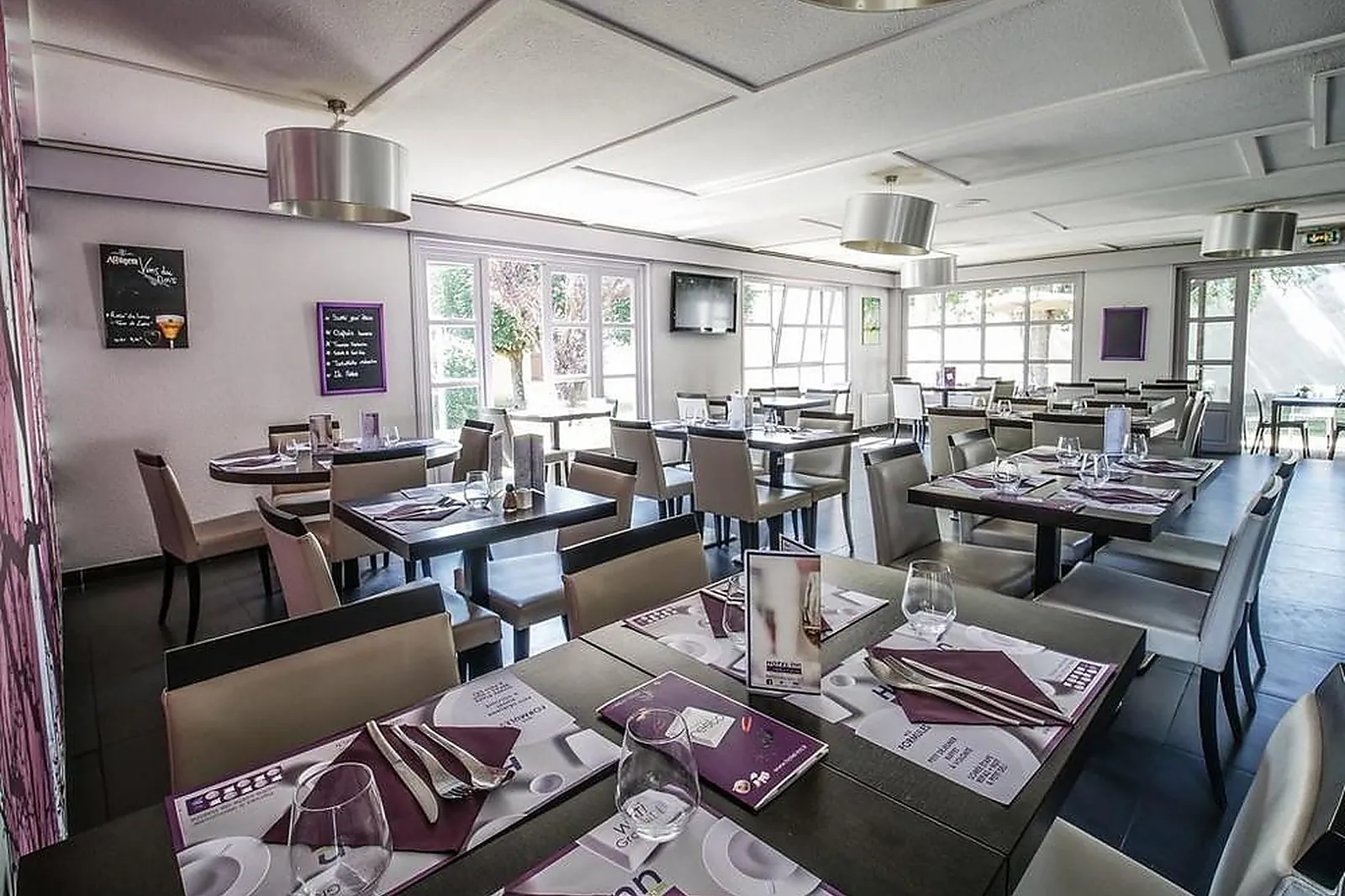 Lieux événementiels, HÔTEL INN DESIGN RESTO NOVO SABLÉ-SUR-SARTHE