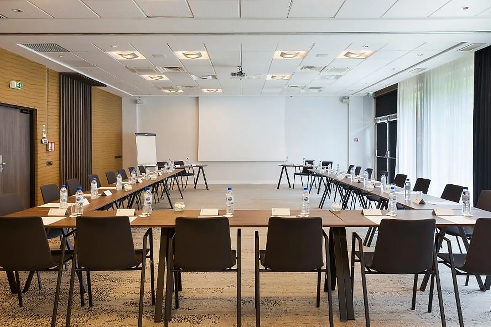 Lieux événementiels, HÔTEL INN PARIS CDG AIRPORT