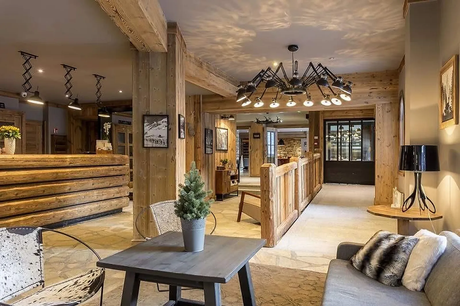 Lieux événementiels, HÔTEL KANDAHAR