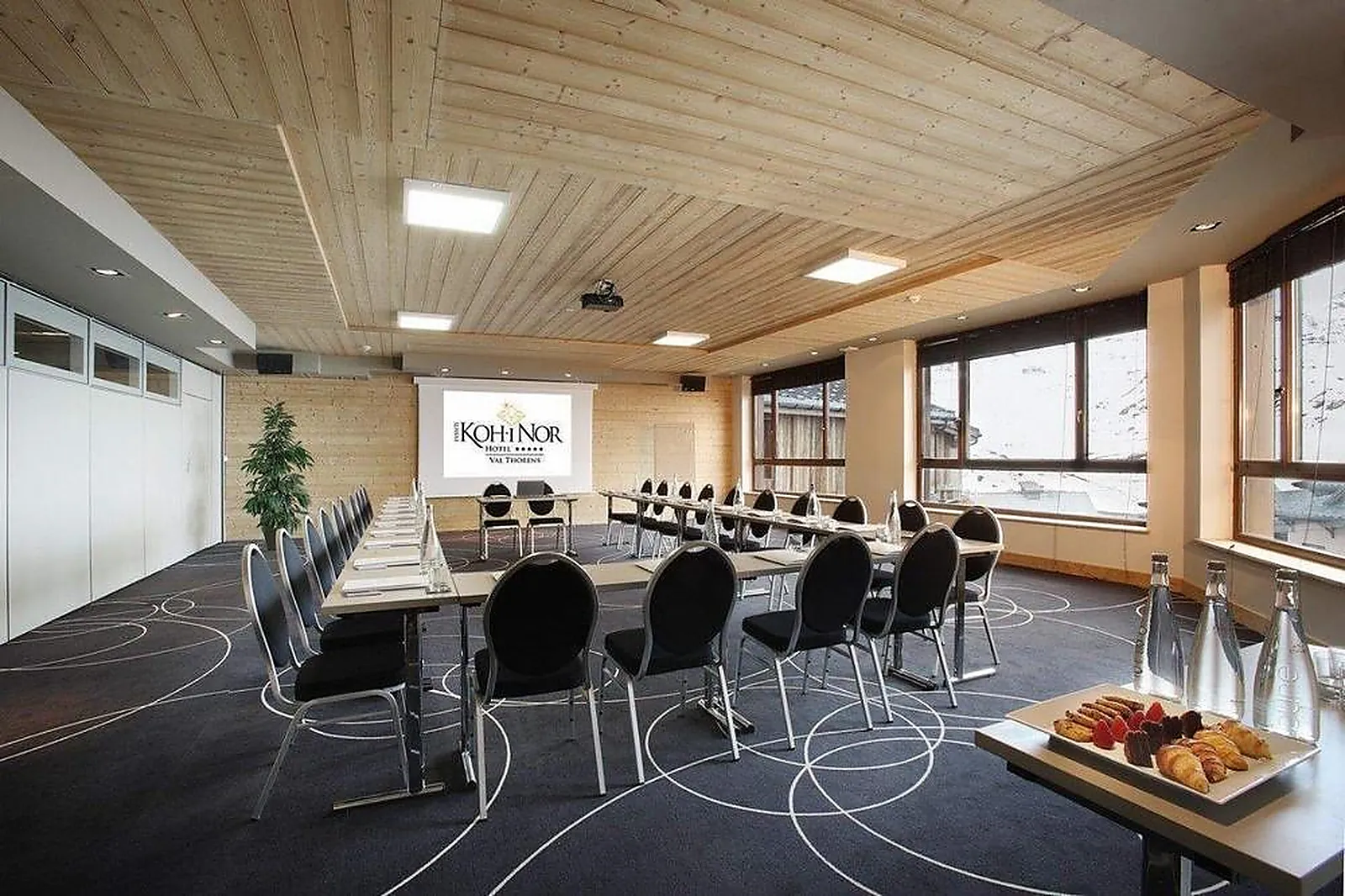 Lieux événementiels, HÔTEL KOH-I NOR