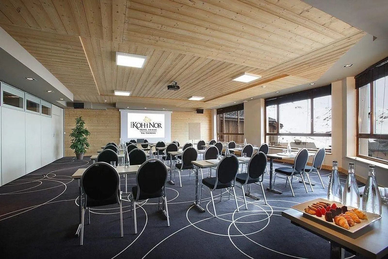 Lieux événementiels, HÔTEL KOH-I NOR