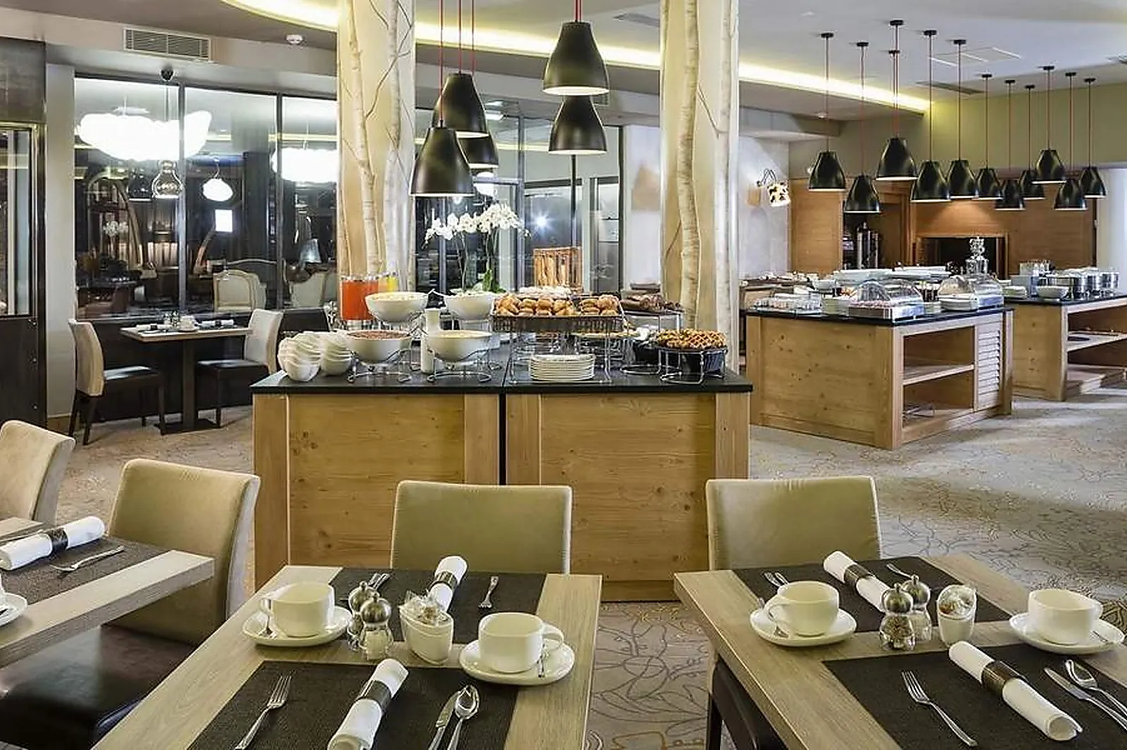 Lieux événementiels, HÔTEL KOH-I NOR