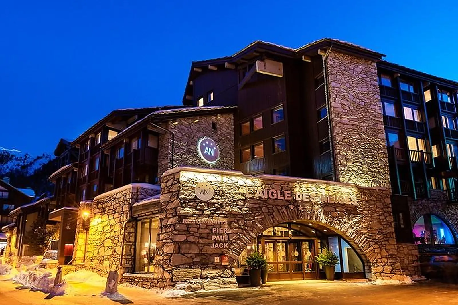 Lieux événementiels, HÔTEL L'AIGLE DES NEIGES