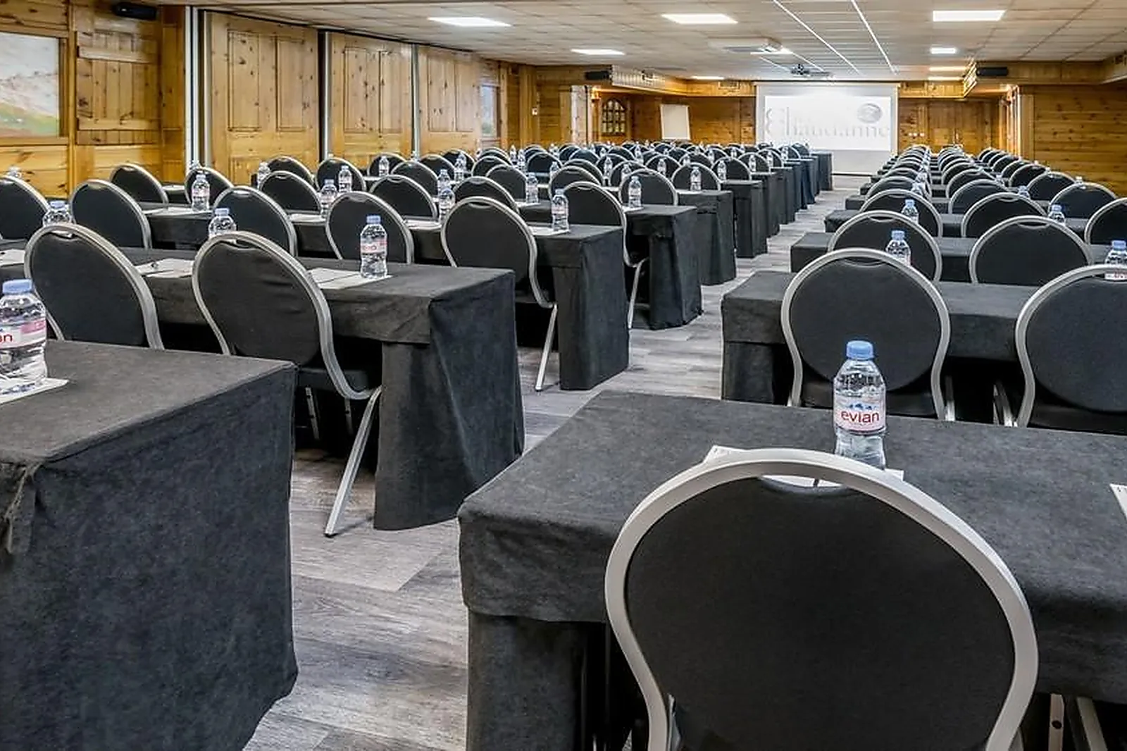 Lieux événementiels, HÔTEL L'ETERLOU