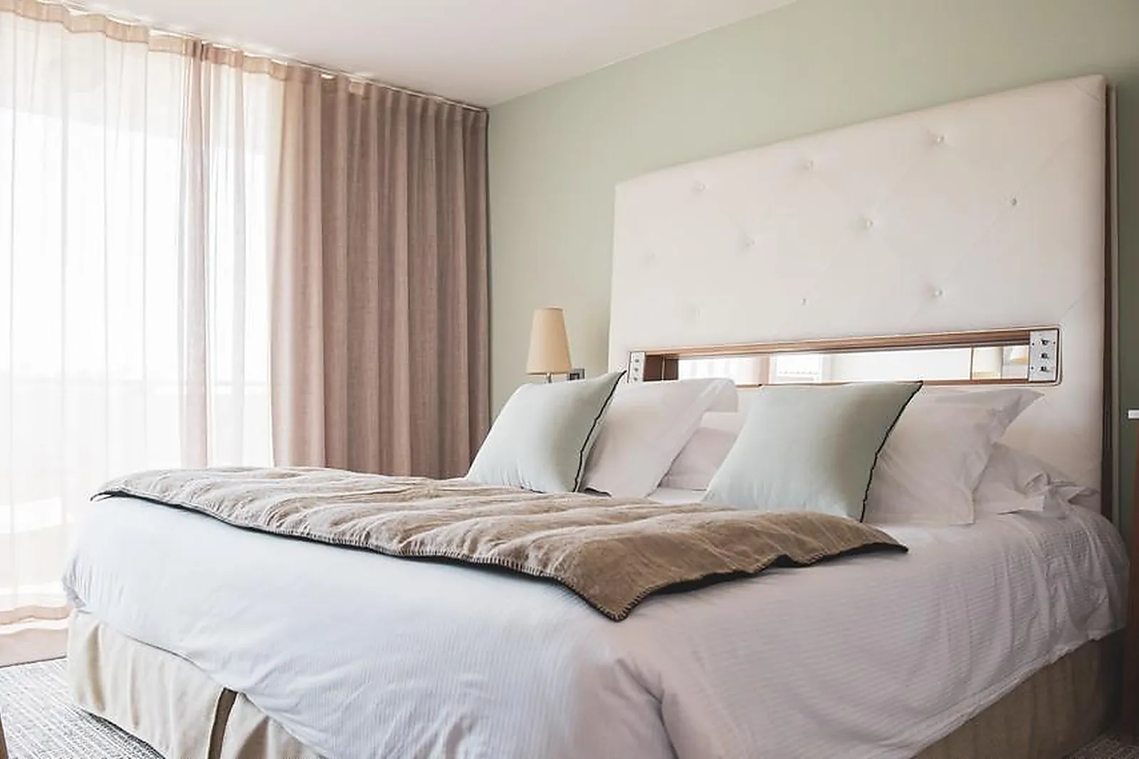 Lieux événementiels, HOTEL L'ILE DE LA LAGUNE