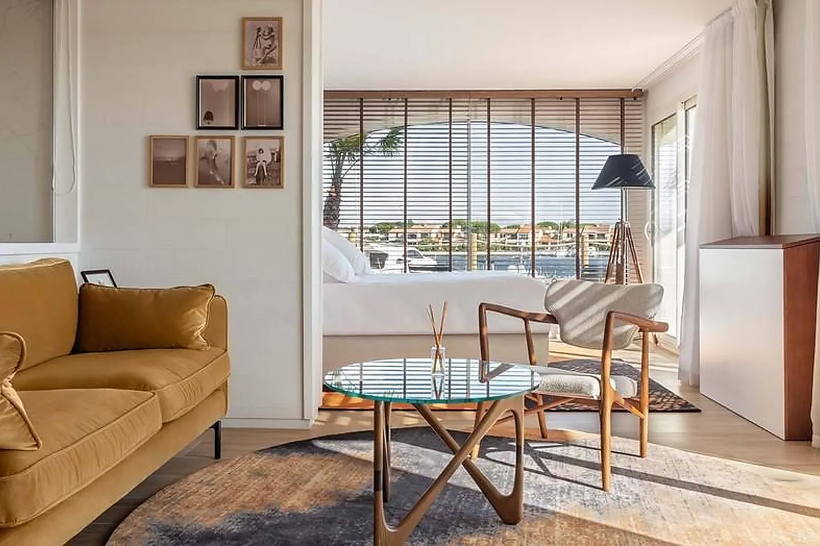 Lieux événementiels, HOTEL L'ILE DE LA LAGUNE