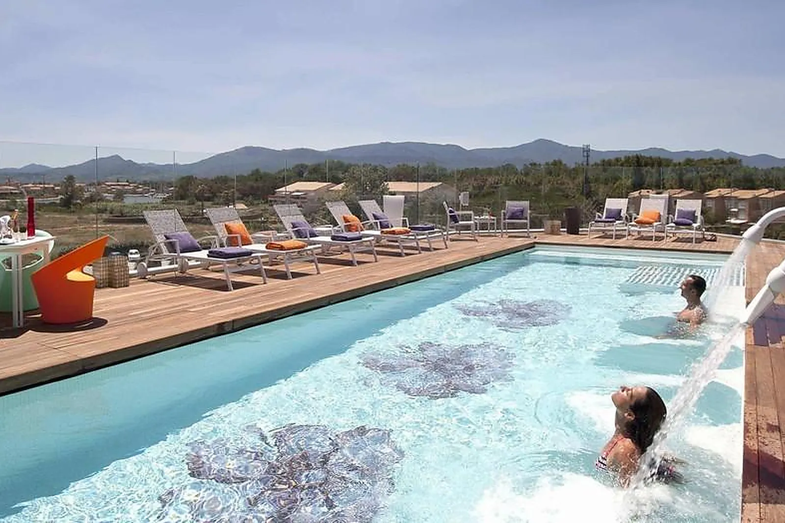 Lieux événementiels, HOTEL L'ILE DE LA LAGUNE