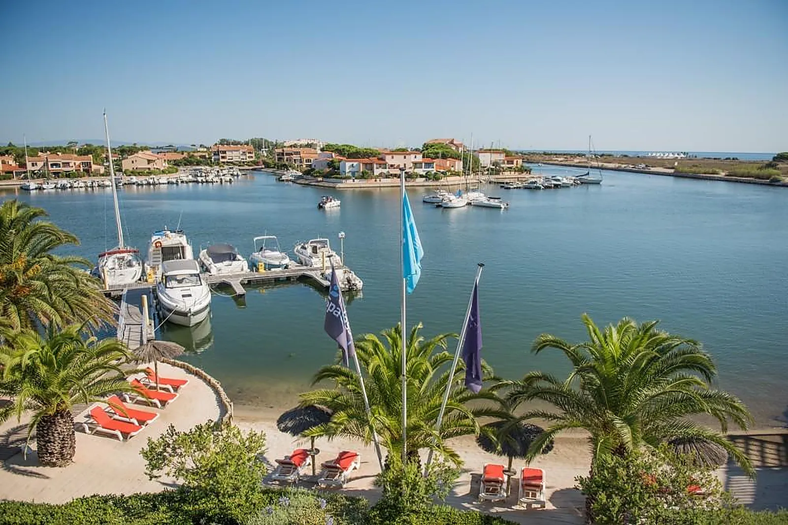 Lieux événementiels, HOTEL L'ILE DE LA LAGUNE